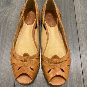 Frye Kate Woven Peep-Toe Tan Leather Flats Size 7.5